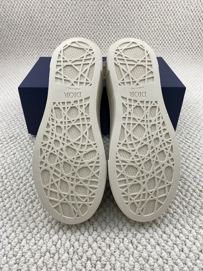 D10R B33 Sneaker