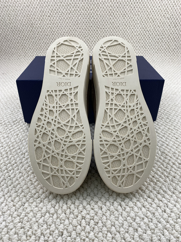 D10R B33 Sneaker