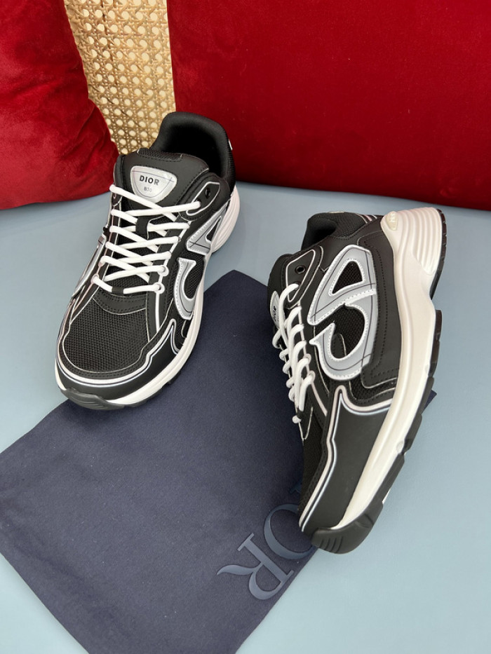 D10R B30 SNEAKER