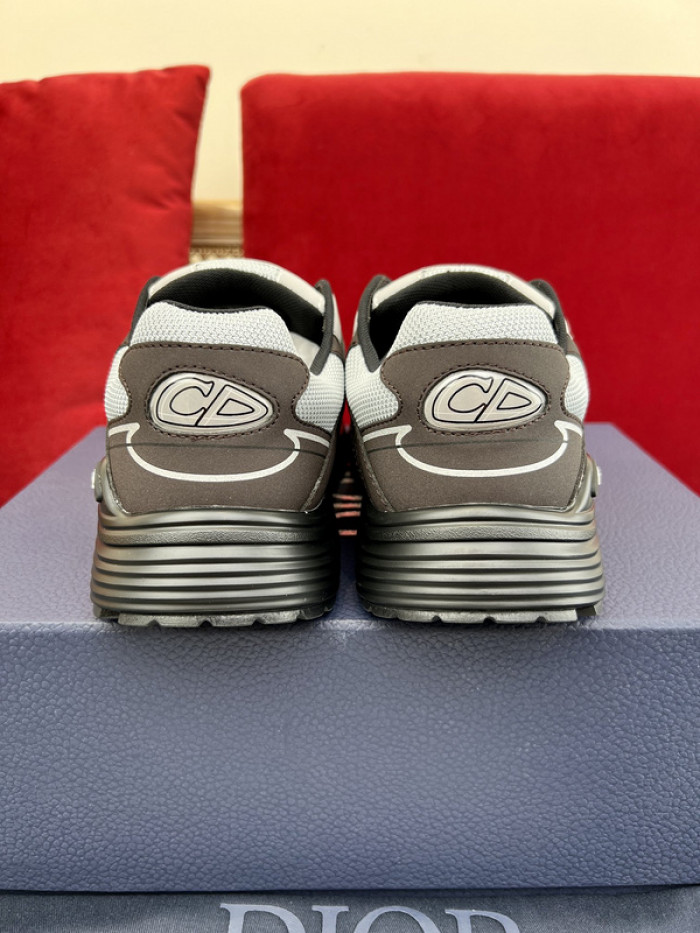 D10R B30 SNEAKER