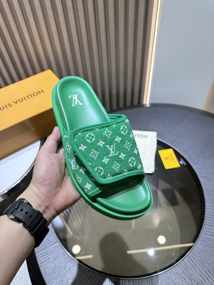Lou1su1tt slides