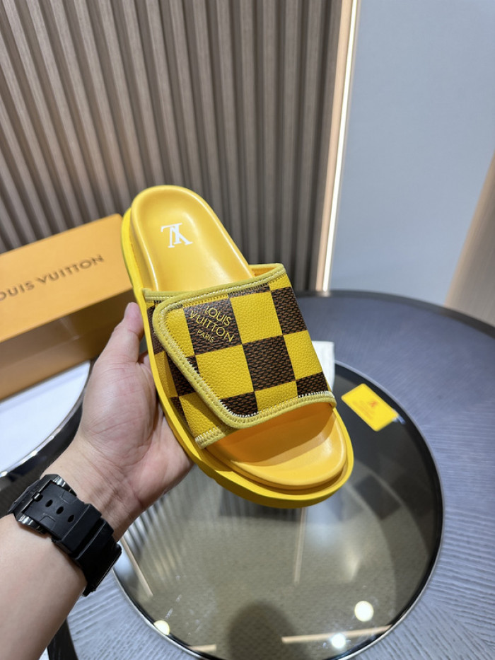 Lou1su1tt slides