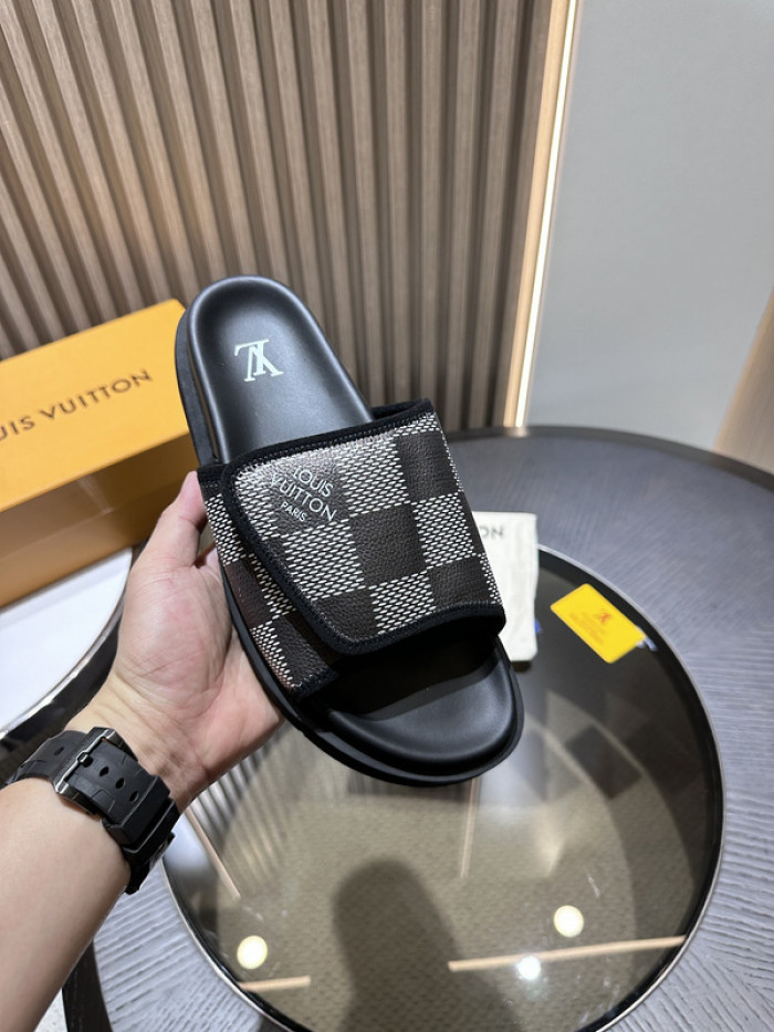 Lou1su1tt slides