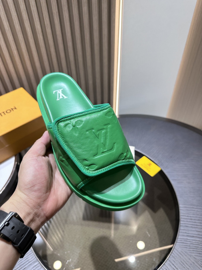Lou1su1tt slides