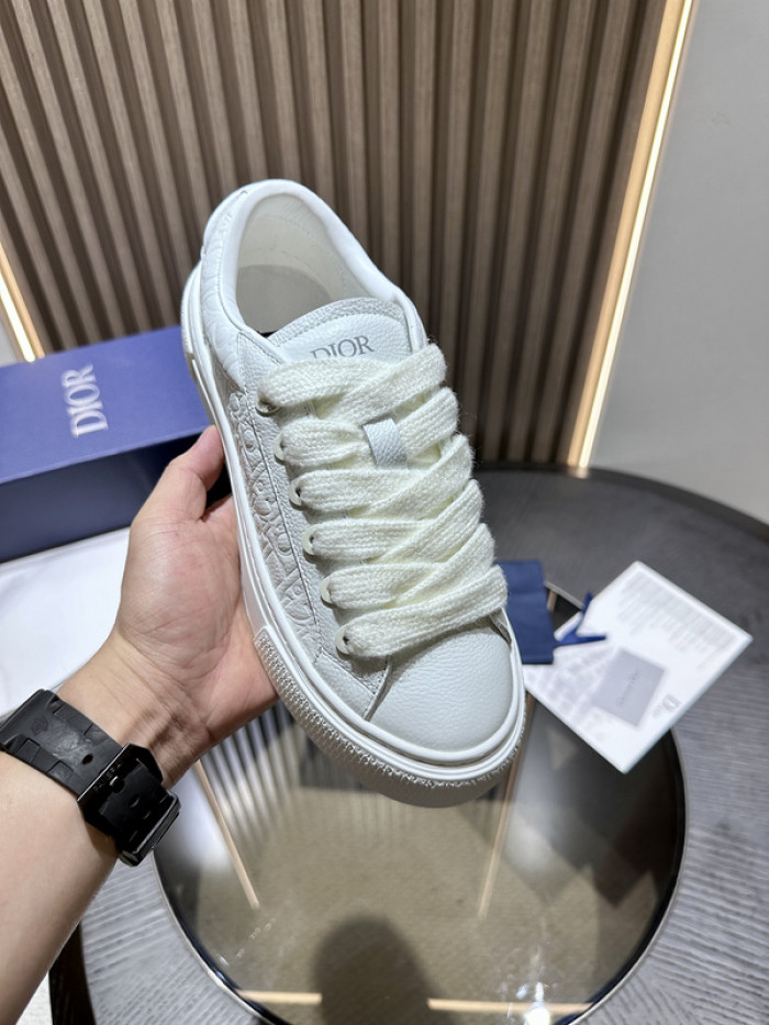 D10R B33 Sneaker