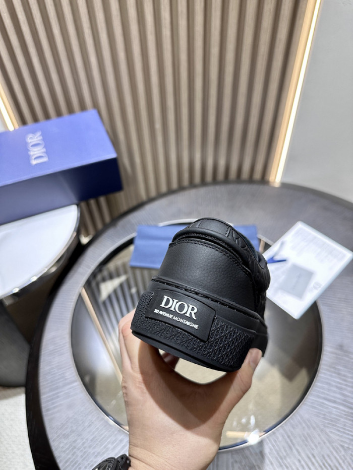 D10R B33 Sneaker