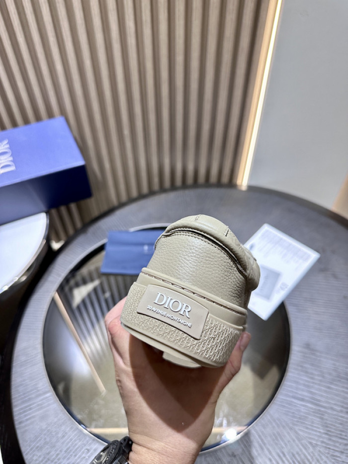 D10R B33 Sneaker