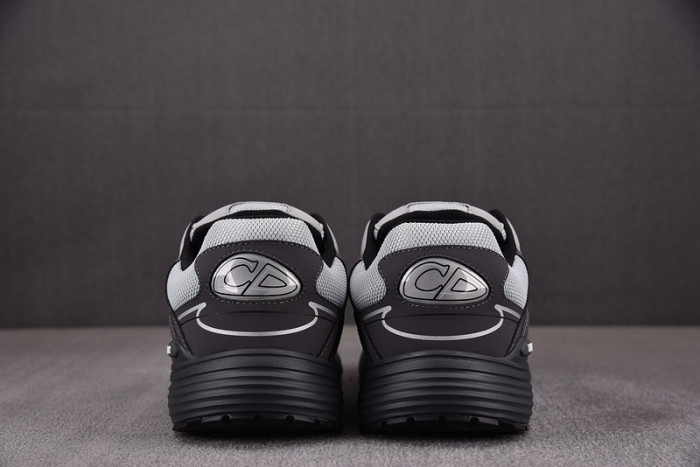 D10R B30 SNEAKER