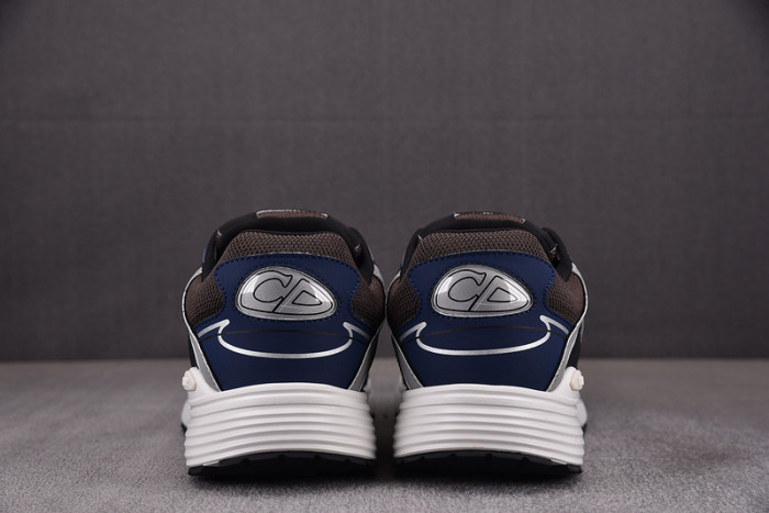D10R B30 SNEAKER