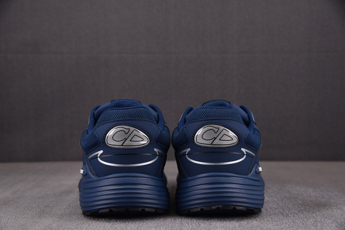 D10R B30 SNEAKER