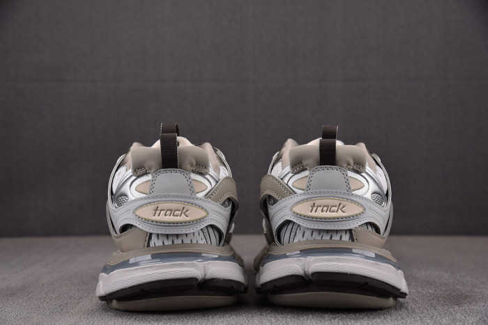 BLCG Track Trainer 542023 W3ACG 1220