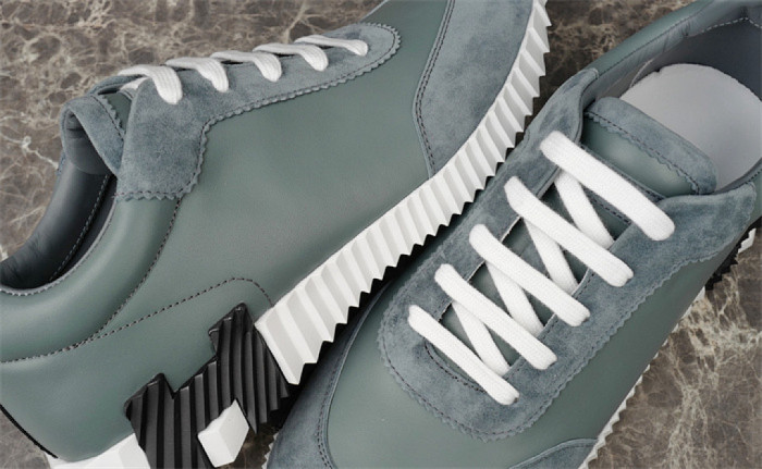 H**me5 Sneaker