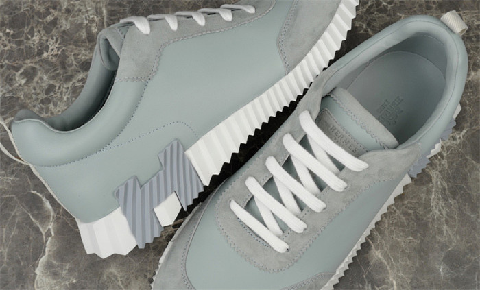 H**me5 Sneaker