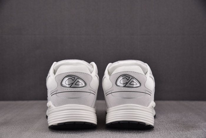 D10R B30 SNEAKER