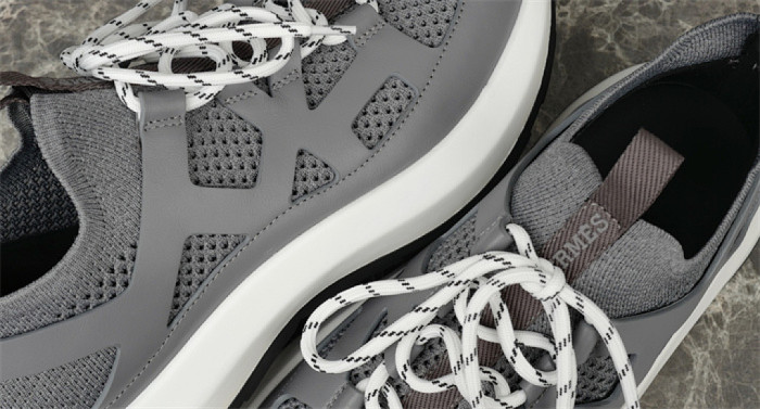 H**me5 Sneaker