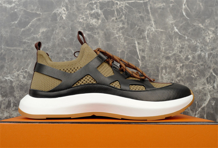 H**me5 Sneaker