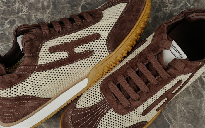 H**me5 Sneaker