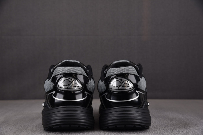 D10R B30 SNEAKER
