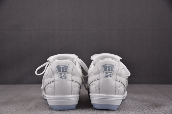 Lou1su1tt Footprint Soccer White Grey