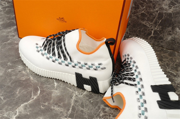 H**me5 Sneaker