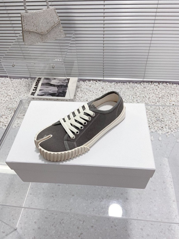 Ma1s0n Marg*e1a Tabi Low Top