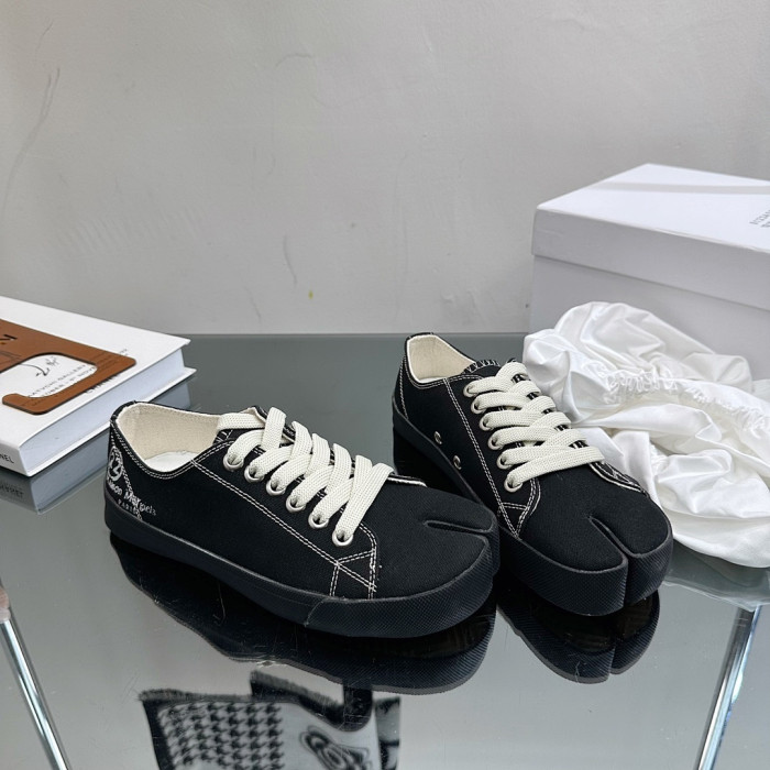 Ma1s0n Marg*e1a Tabi Low Top