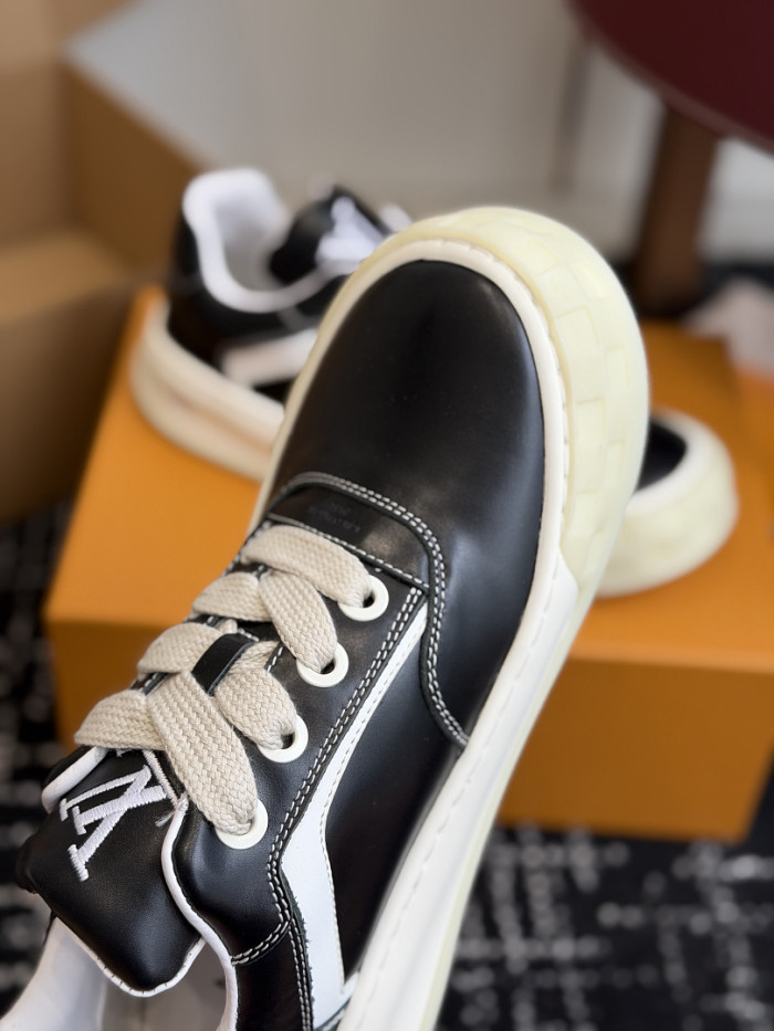 Lou1su1tt Tilted Sneaker