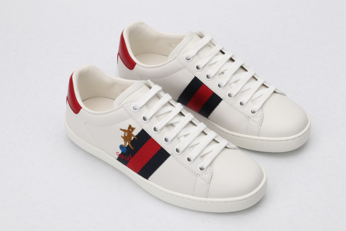 Gu66 Ace Embroidered Low-Top Sneaker