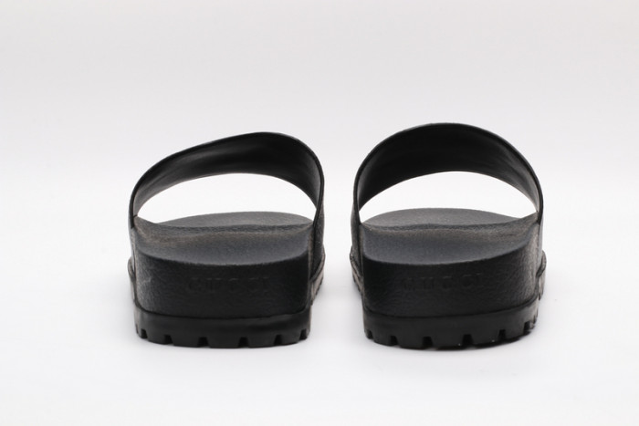 Gu66 SLIPPERS