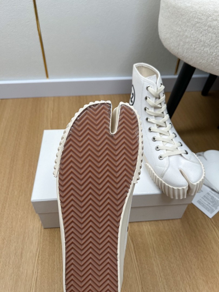 Ma1s0n Marg*e1a Tabi High Top