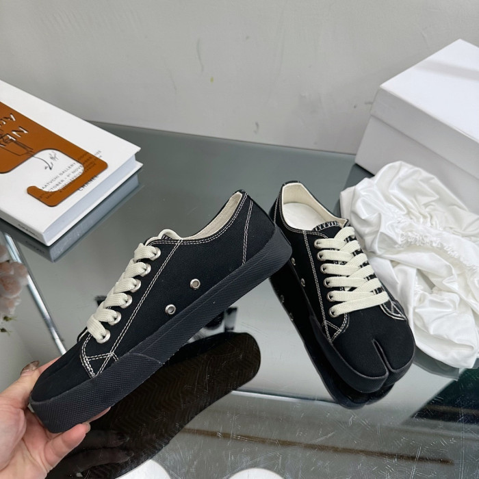 Ma1s0n Marg*e1a Tabi Low Top