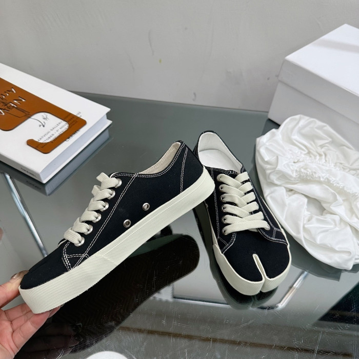 Ma1s0n Marg*e1a Tabi Low Top