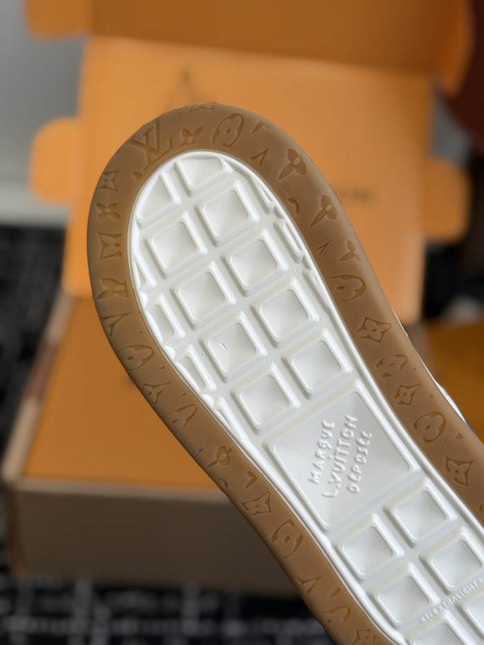 Lou1su1tt Tilted Sneaker