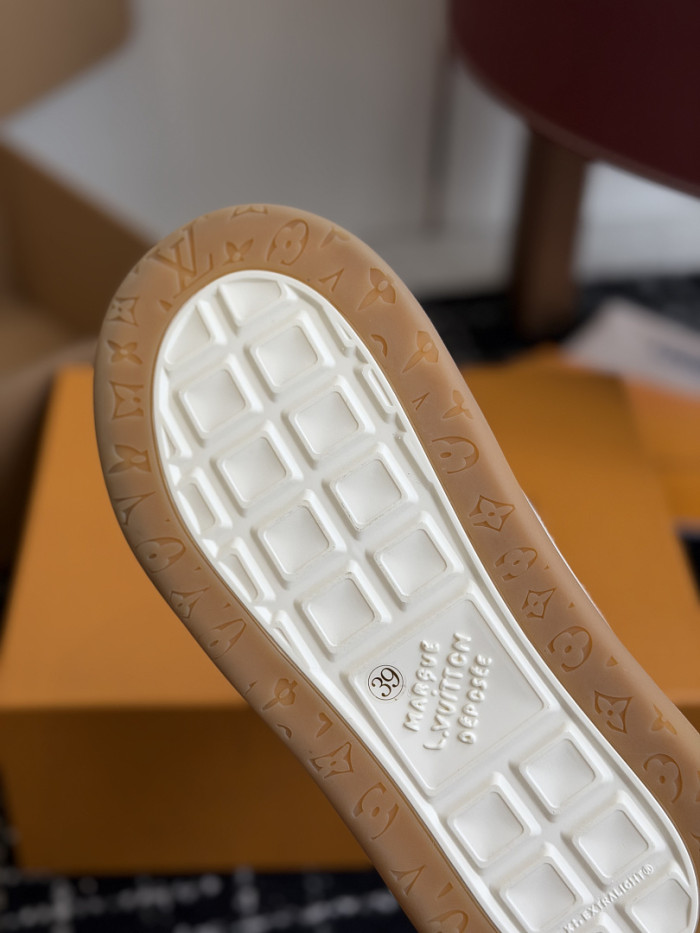 Lou1su1tt Tilted Sneaker