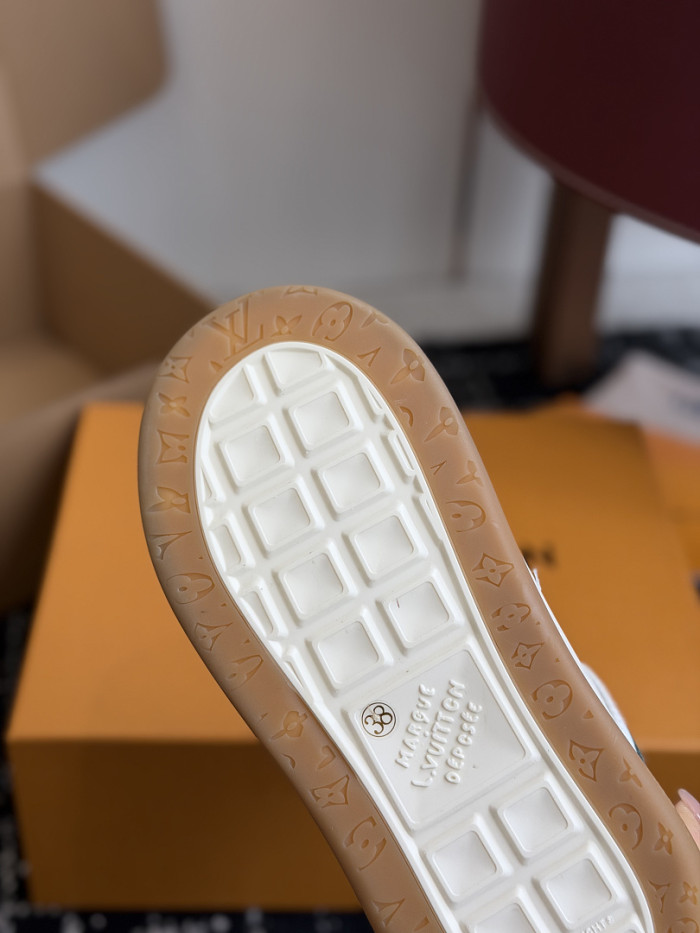 Lou1su1tt Tilted Sneaker