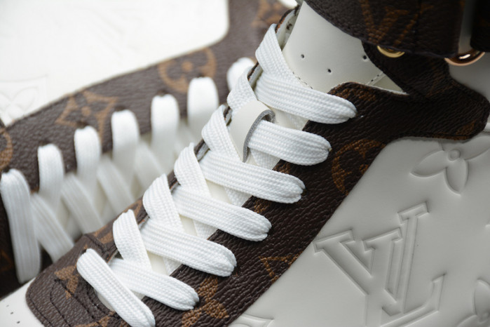 lou1su1tt STELLAR SNEAKER