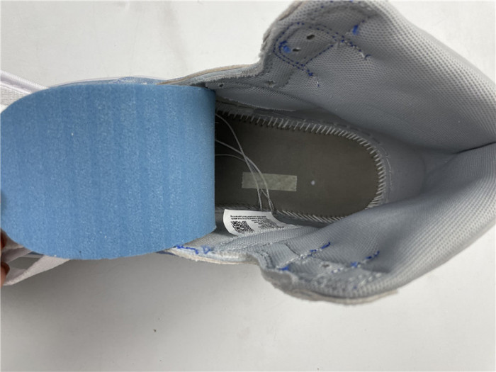 Air Jordan 1 Retro High OG Hyper Royal 555088-402