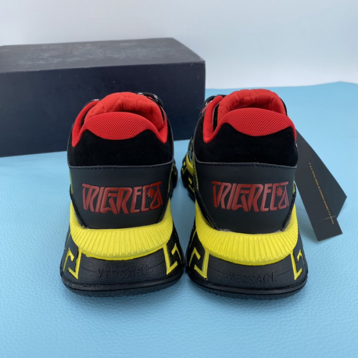 VERS SNEAKERS