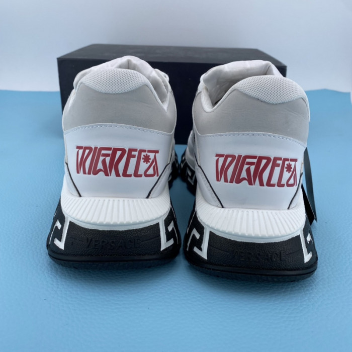 VERS SNEAKERS