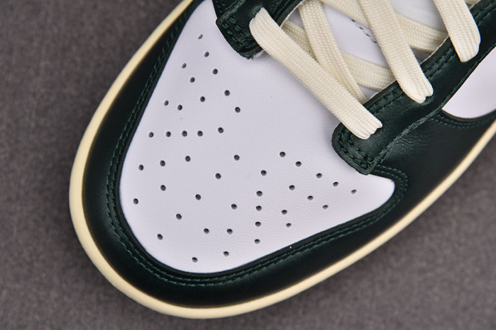 Nike Dunk Low Vintage Green (W) DQ8580-100
