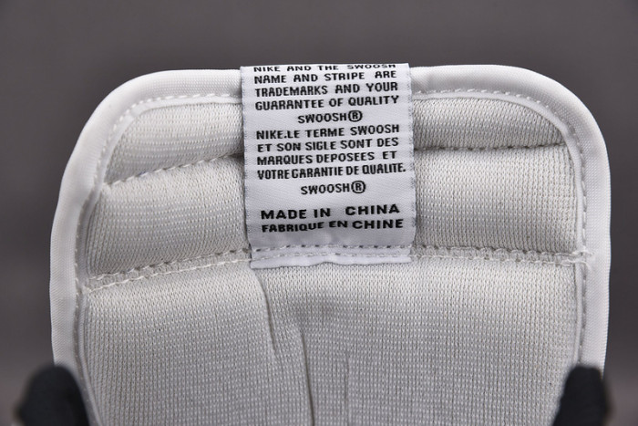 Air Jordan 1 Retro Black White (2014) 555088-010