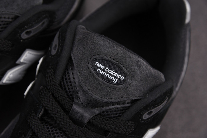 N3W BLANCE SNEAKER