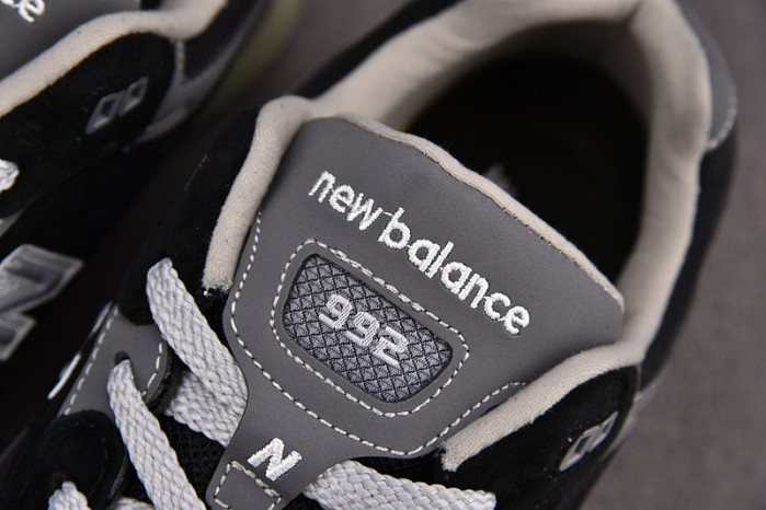 N3W BLANCE SNEAKER