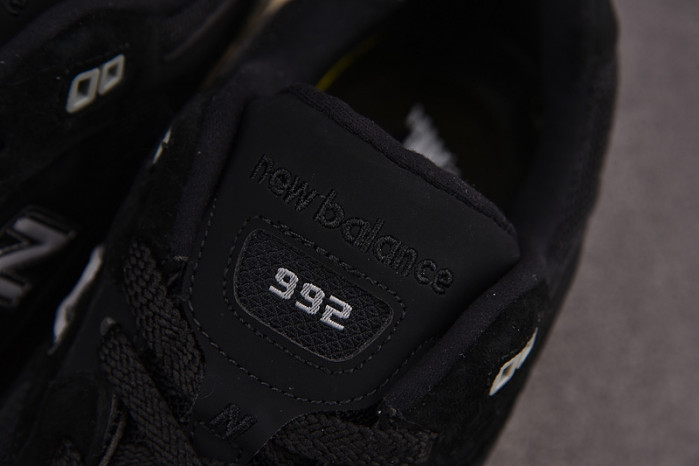 N3W BLANCE SNEAKER