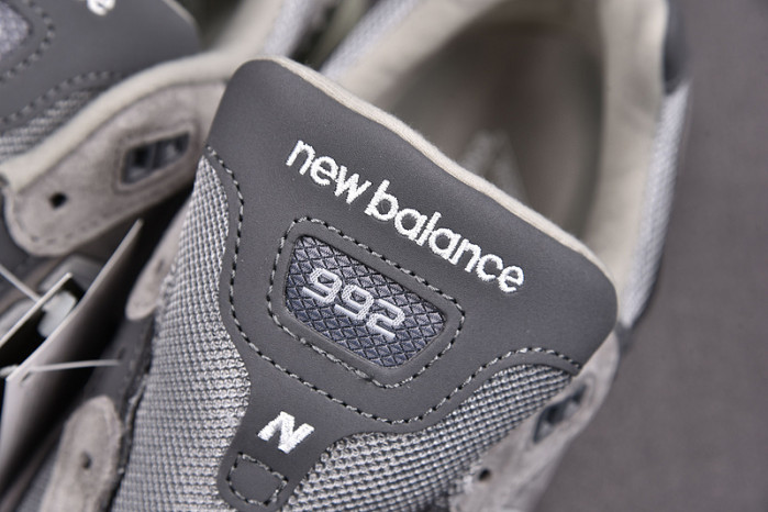N3W BLANCE SNEAKER