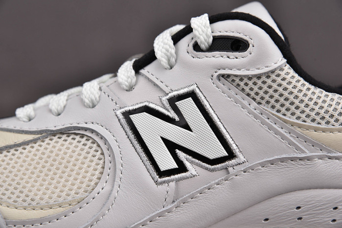 N3W BLANCE SNEAKER