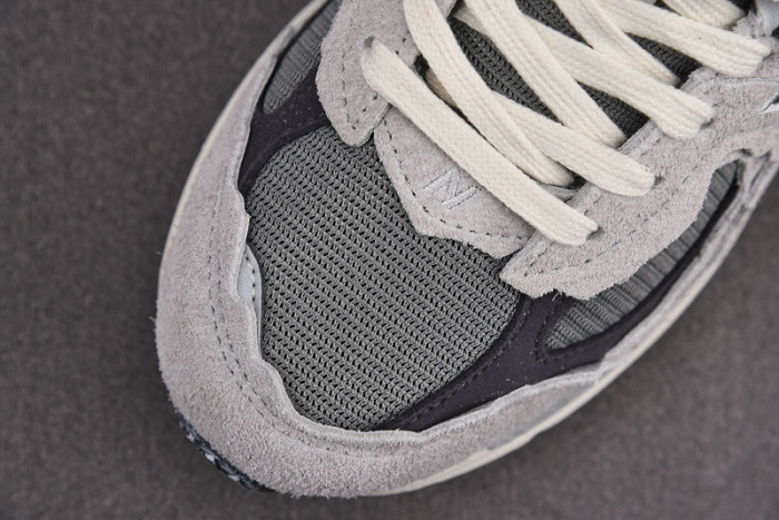 N3W BLANCE SNEAKER