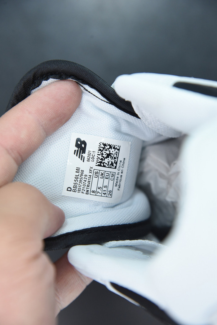 N3W BLANCE SNEAKER