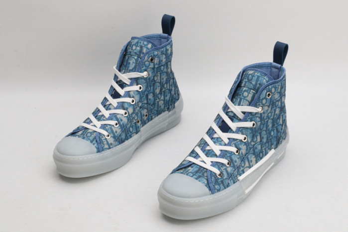 D10R B23 Oblique High Top Sneaker