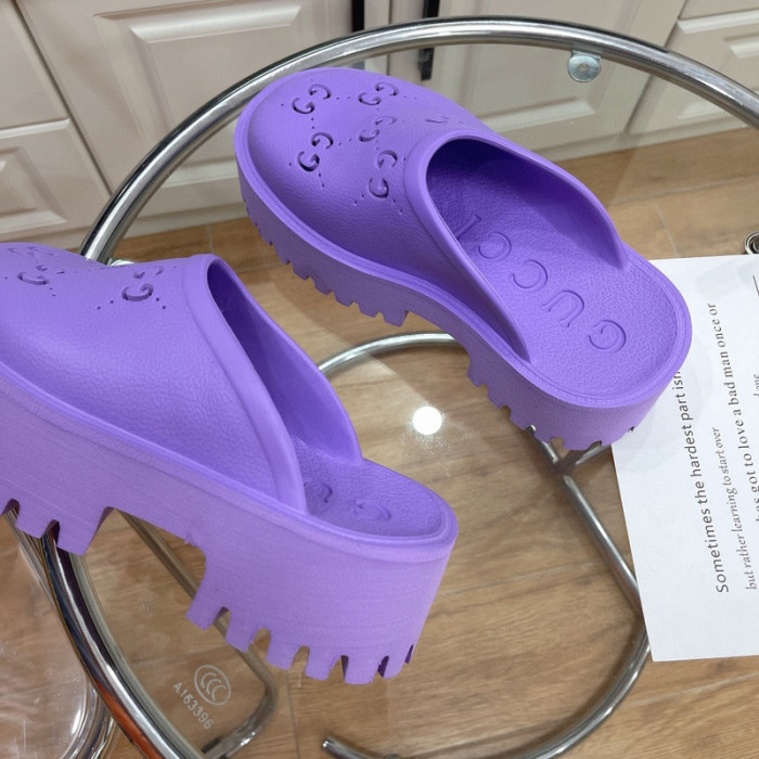 Gu66 SLIPPERS
